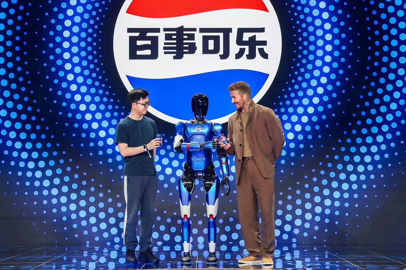 jiuyou.com九游机器人携手百事中国共创“百事蓝宝” 共燃渴望新章